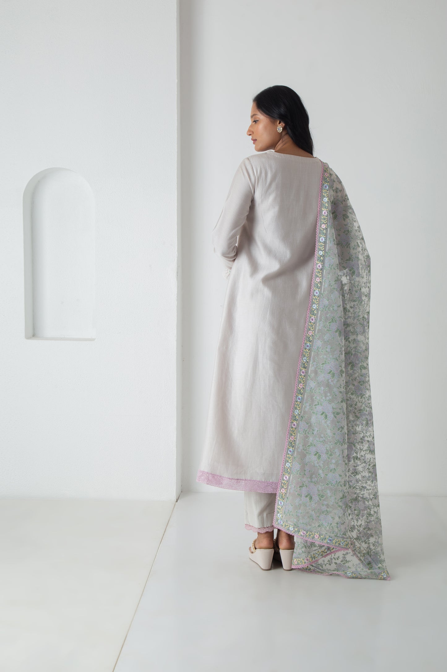Yeva Kurta Chalk Grey