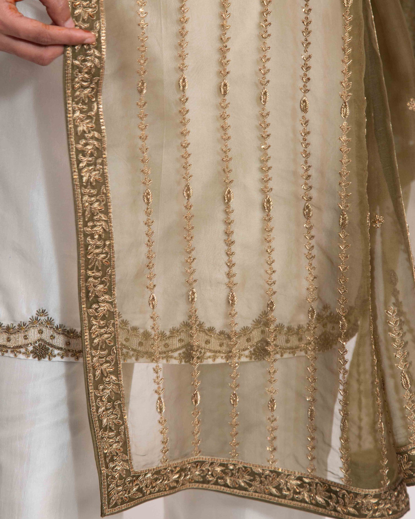 MADRA DUPATTA