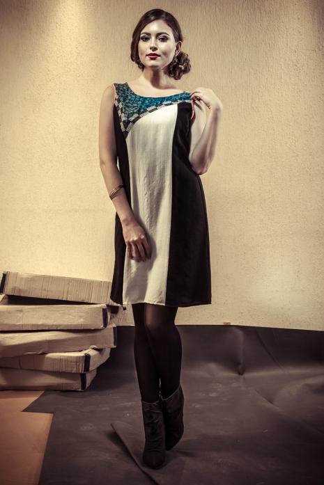 Asymmetrical Yoke Tunic Off white Black
