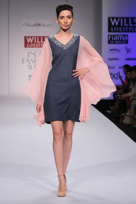 Flared Sleeve Tunic Peach Navy