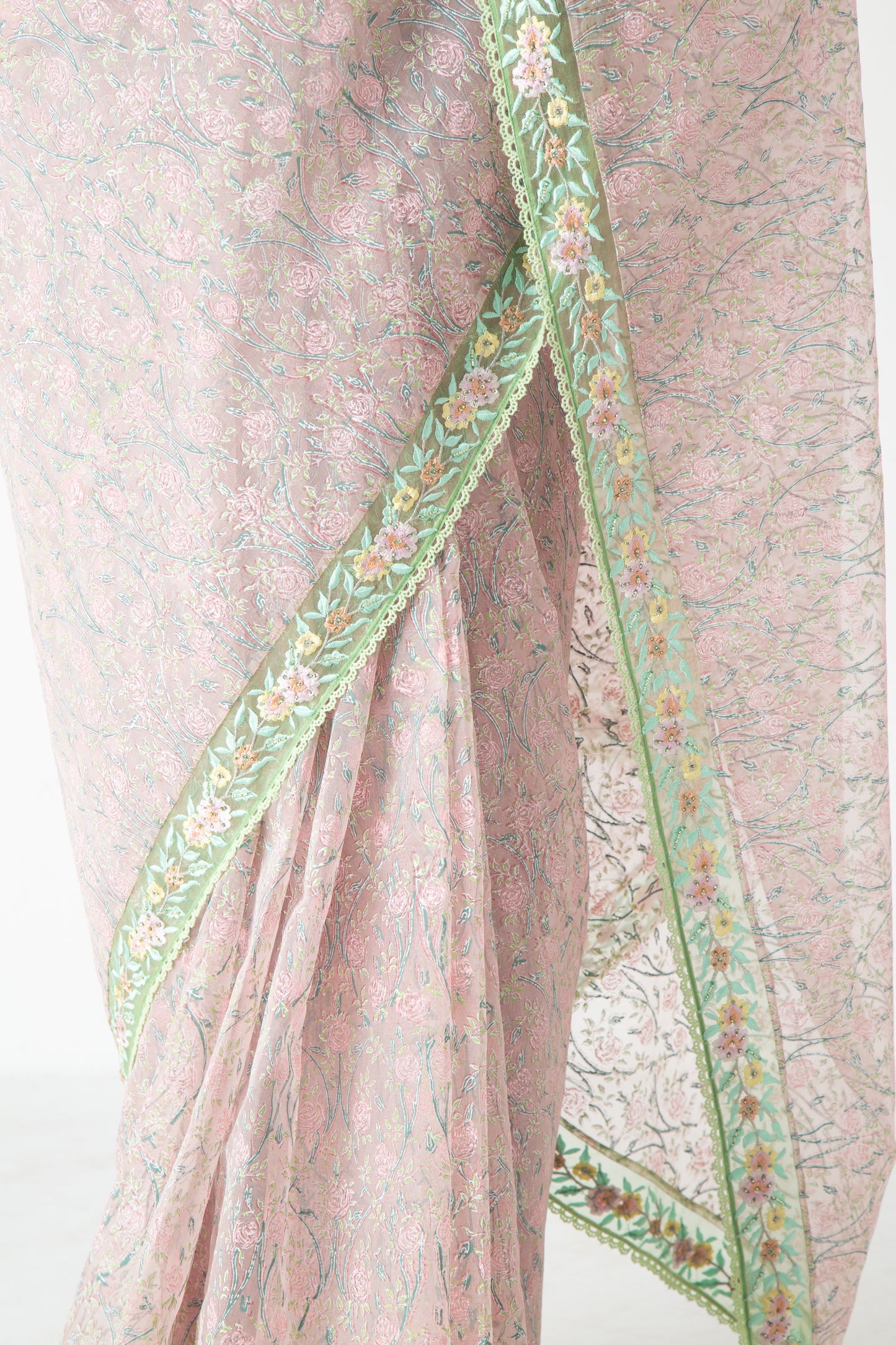 Izel Saree