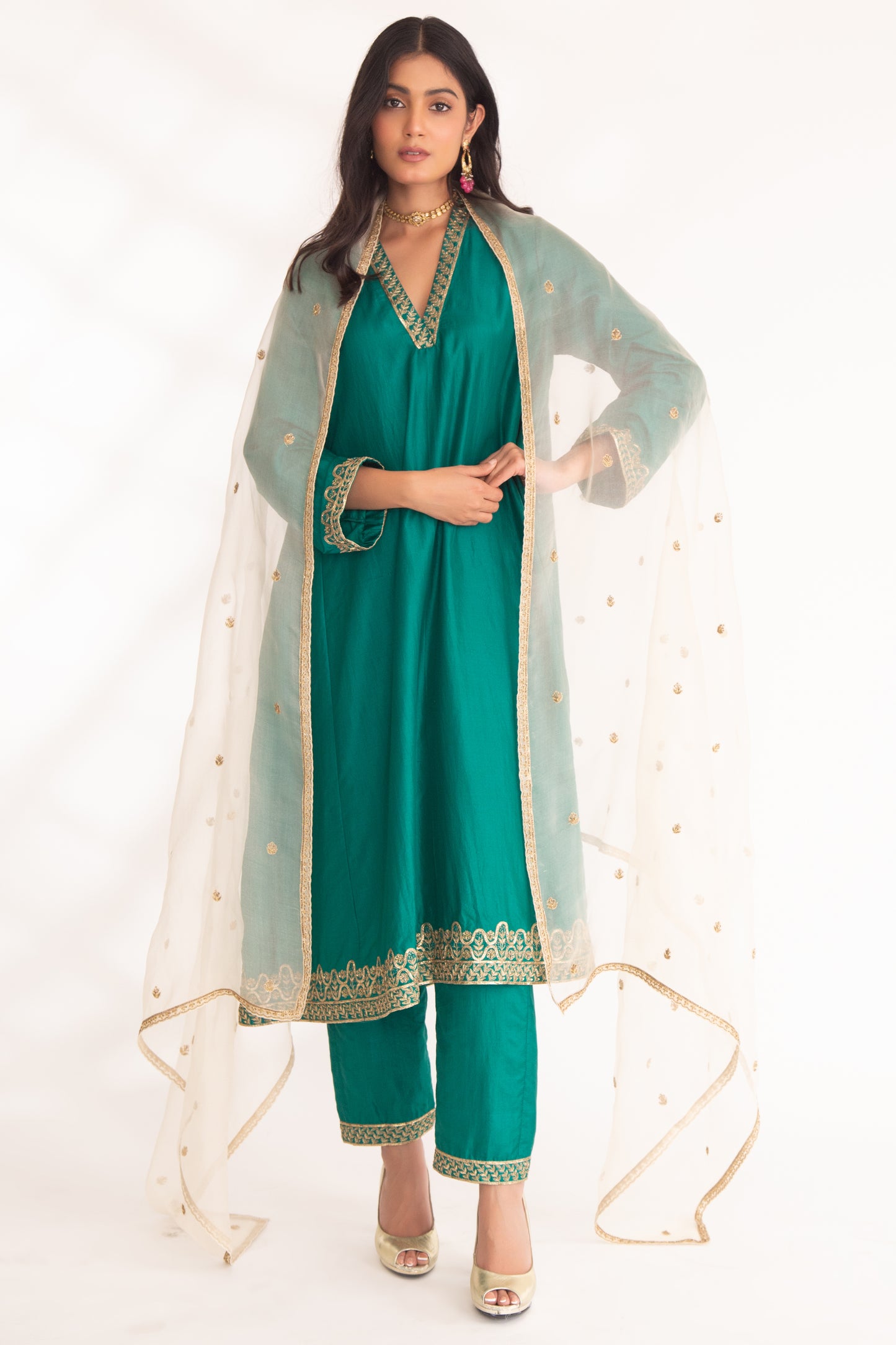 Vanika Dupatta