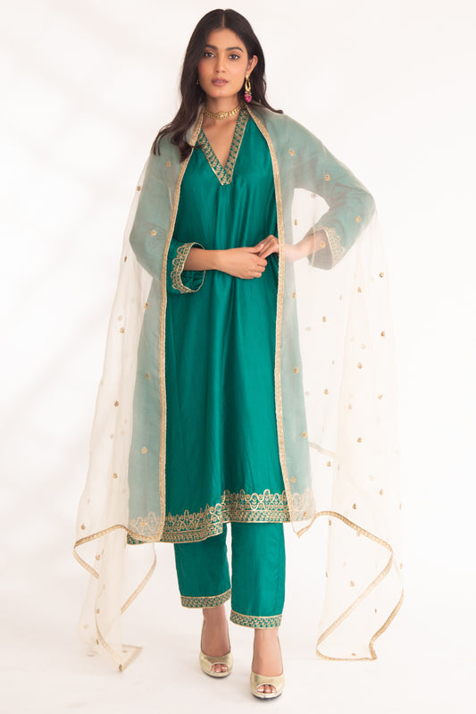 Vanika Dupatta