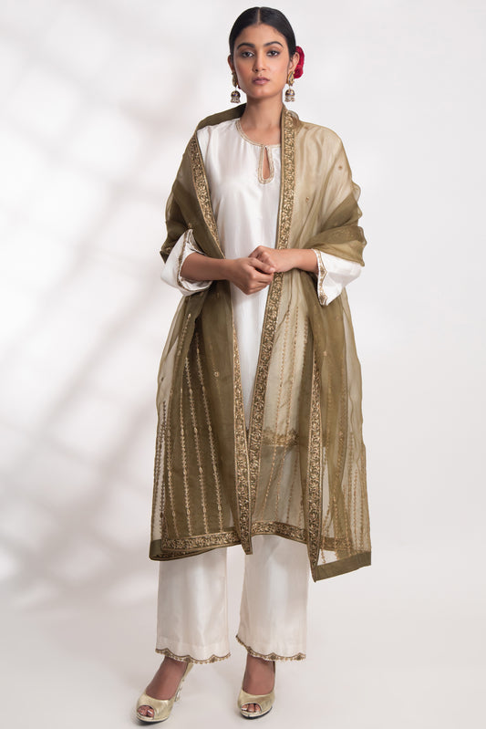 MADRA DUPATTA