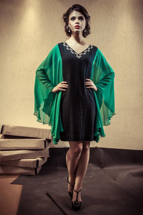 Flared Sleeve Tunic Green Black