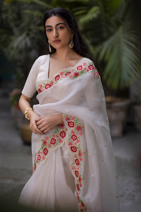 Dviti Saree Off white