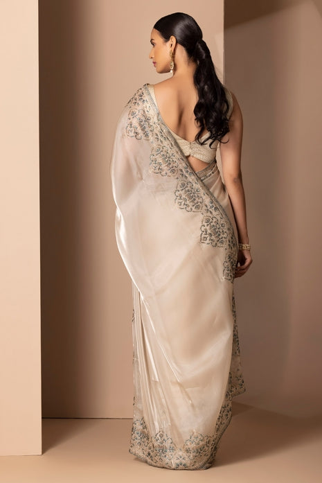 Tara Saree White